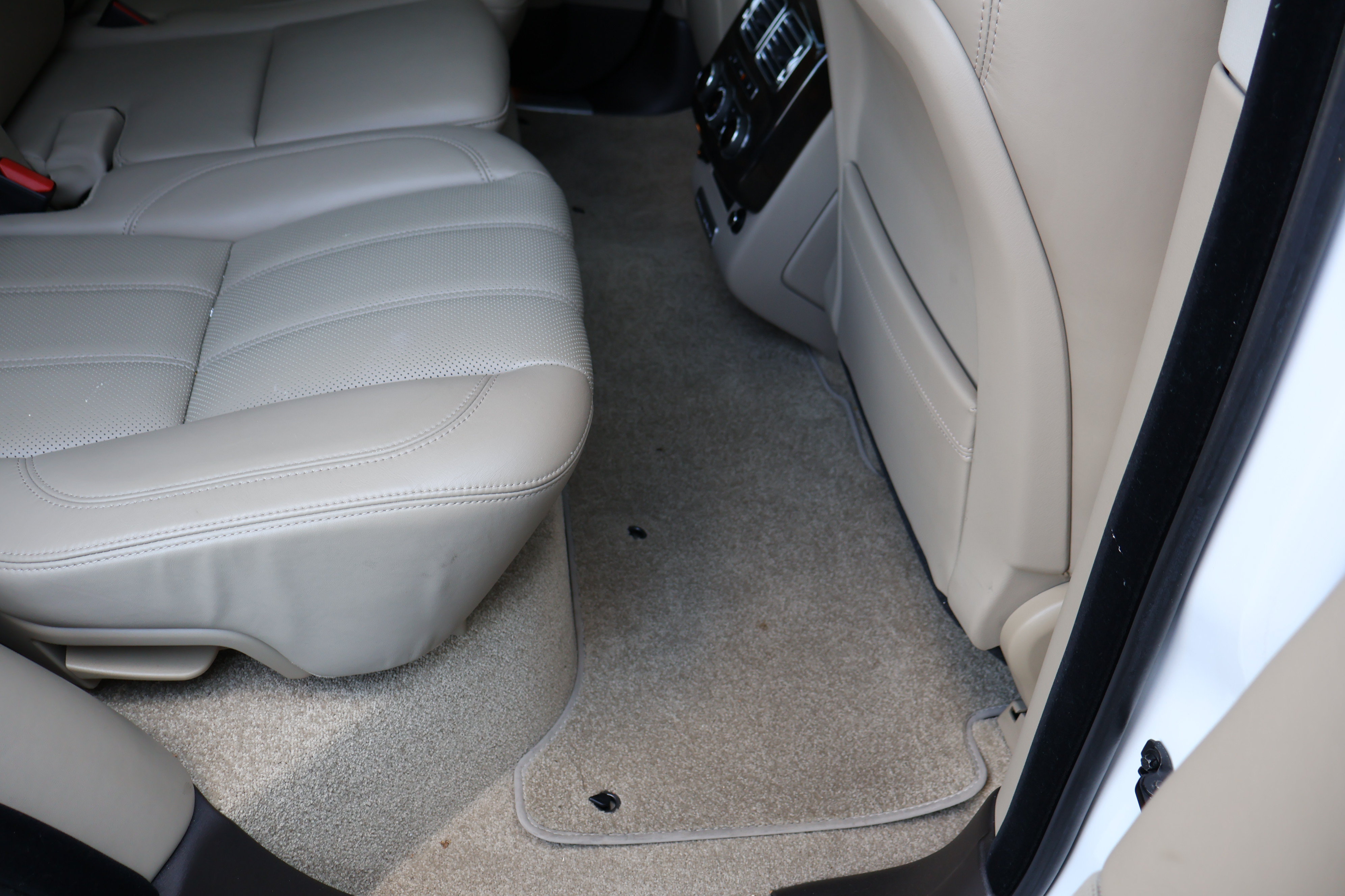 Used 2013 Land Rover Range Rover HSE AWD/4WD image 29