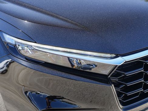 Certified 2025 Honda CR-V LX image 2
