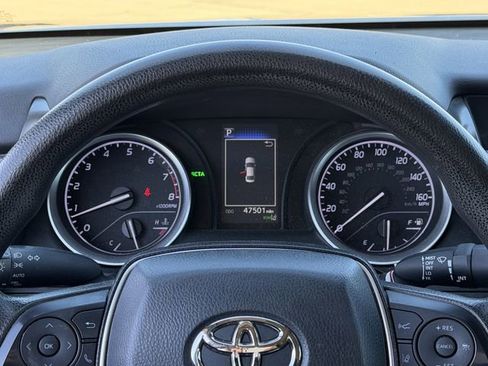 Used 2022 Toyota Camry LE image 16