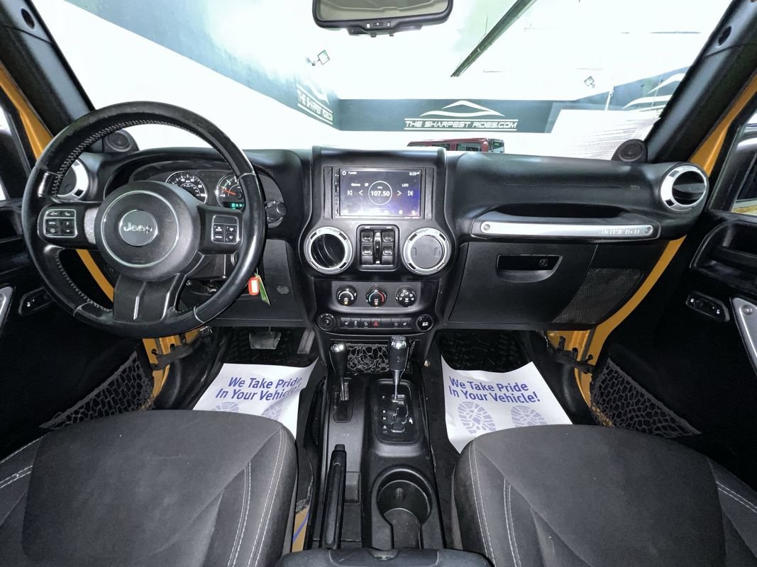 Used 2014 Jeep Wrangler Unlimited Rubicon w/ Max Tow Package AWD/4WD image 18