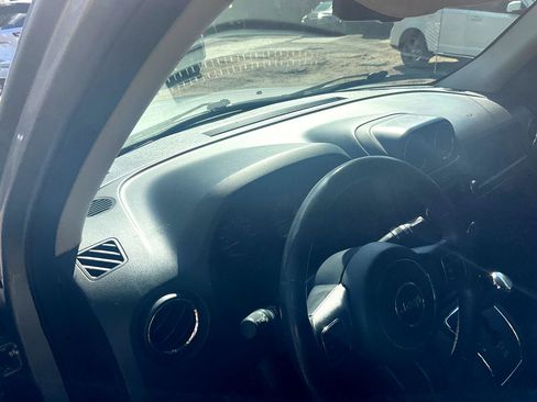 Used 2015 Jeep Patriot High Altitude image 18