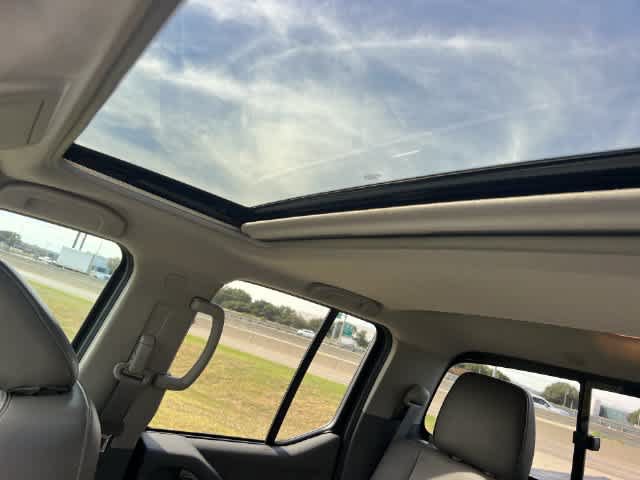 Used 2019 Nissan Frontier SL RWD image 31