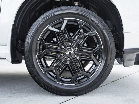 Certified 2026 INFINITI QX80 4WD image 26