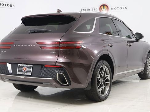Used 2022 Genesis GV70 2.5T w/ Select Package image 3