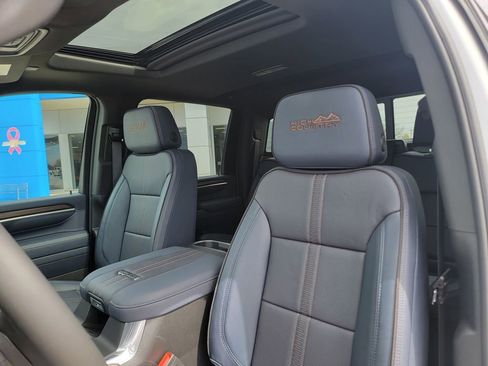 New 2025 Chevrolet Silverado 2500 High Country w/ Technology Package AWD/4WD image 14