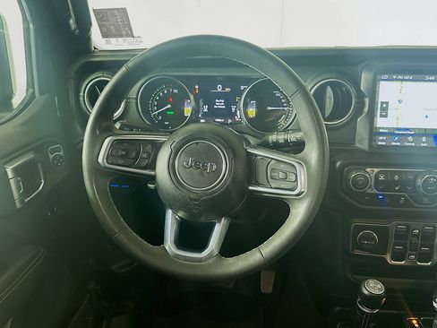 Used 2023 Jeep Wrangler Sahara w/ Cold Weather Group image 17