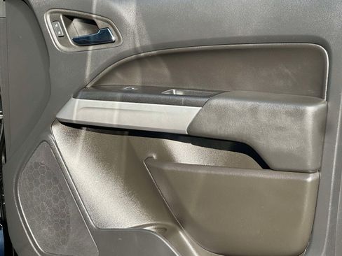 Used 2022 Chevrolet Colorado LT w/ LT Convenience Package image 24