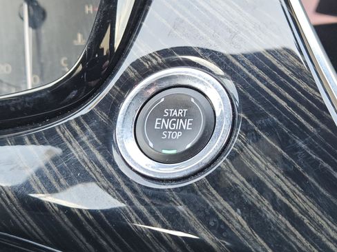 Used 2024 Cadillac XT6 Premium Luxury FWD image 19
