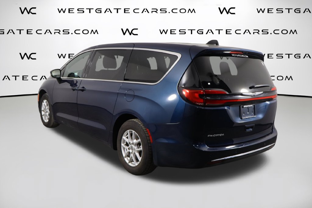 Used 2025 Chrysler Pacifica Select FWD image 44