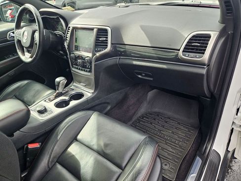 Used 2018 Jeep Grand Cherokee Trailhawk w/ Trailhawk Luxury Group AWD/4WD image 30