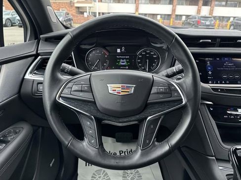 Certified 2023 Cadillac XT5 Premium Luxury AWD/4WD image 37
