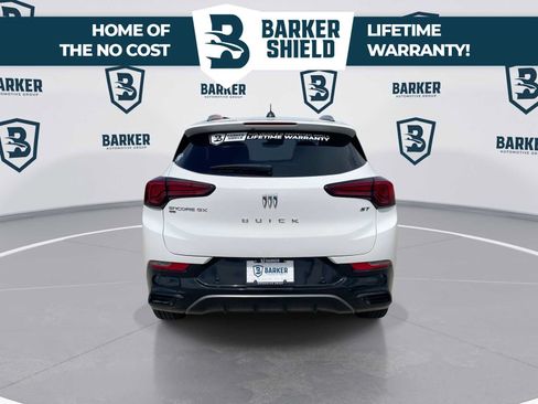 Used 2024 Buick Encore GX Sport Touring w/ Advanced Technology Package AWD/4WD image 8