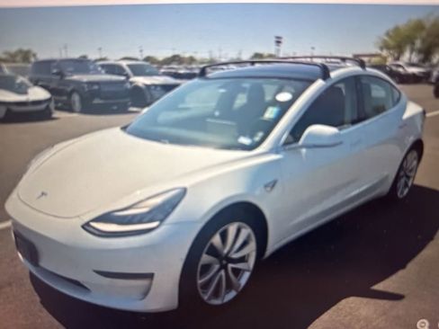 Used 2018 Tesla Model 3 Long Range image 1