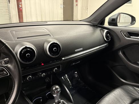 Used 2020 Audi A3 2.0T Premium image 8