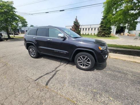 Used 2020 Jeep Grand Cherokee Limited AWD/4WD image 7