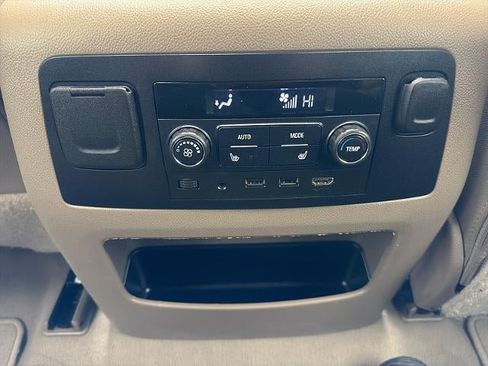 Used 2019 GMC Yukon XL SLT w/ Open Road Package AWD/4WD image 21