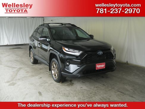 Used 2023 Toyota RAV4 AWD Hybrid image 1