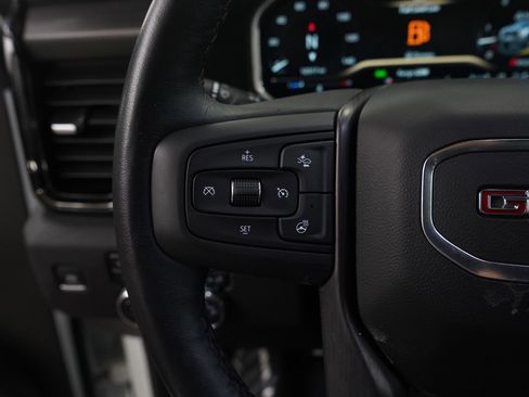 Used 2025 GMC Sierra 2500 AT4X image 17