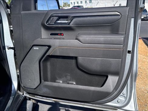 Used 2025 GMC Sierra 1500 AT4 w/ Technology Package AWD/4WD image 29