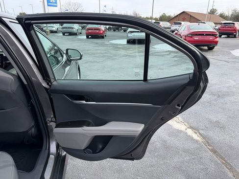 Used 2023 Toyota Camry LE image 12