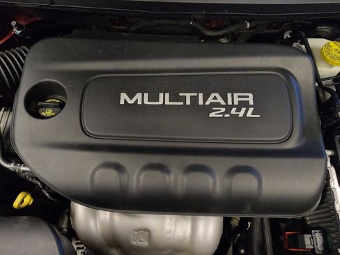 Used 2019 Jeep Cherokee Latitude Plus image 30