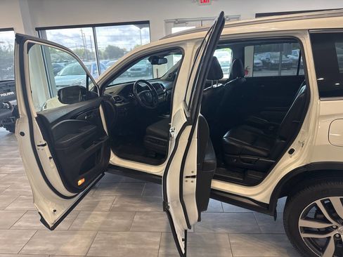 Used 2017 Honda Pilot Elite image 17