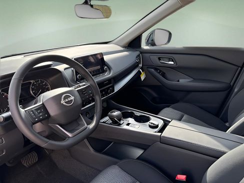 New 2026 Nissan Rogue SV w/ Cold Weather Package AWD/4WD image 24