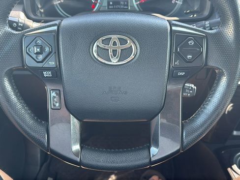 Used 2016 Toyota 4Runner SR5 AWD/4WD image 12