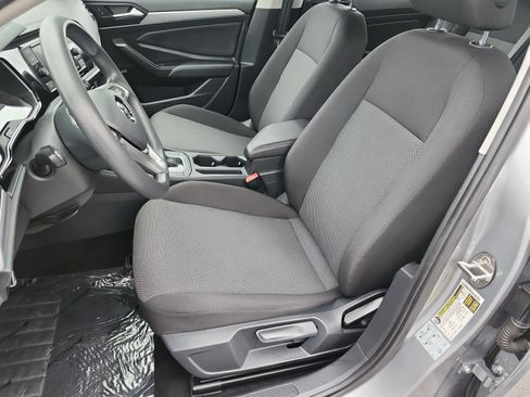 Used 2021 Volkswagen Jetta R-Line FWD image 9