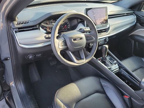 Used 2024 Jeep Compass Limited image 22