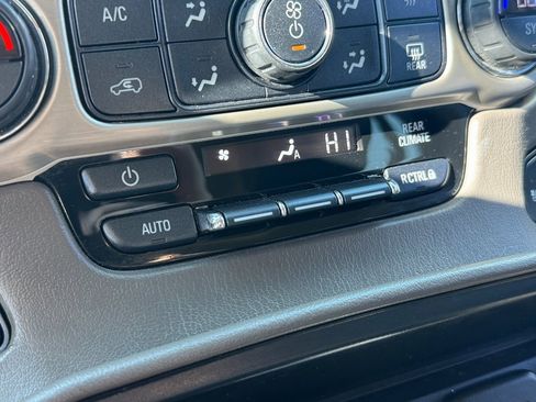 Used 2018 GMC Yukon Denali w/ Denali Ultimate Package image 23