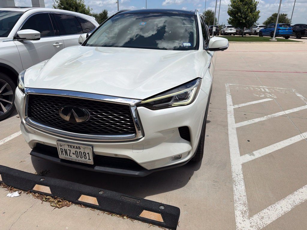 Used 2019 INFINITI QX50 Essential w/ Premium Heat Package FWD image 2