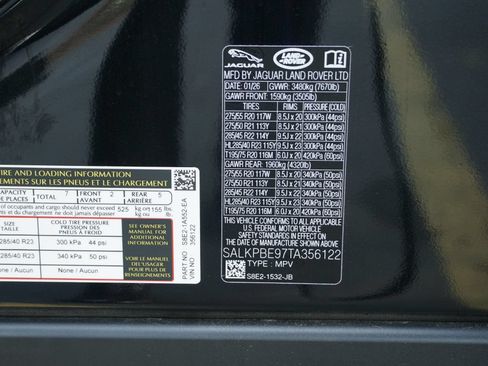 Used 2026 Land Rover Range Rover Long Wheelbase SE AWD/4WD image 32