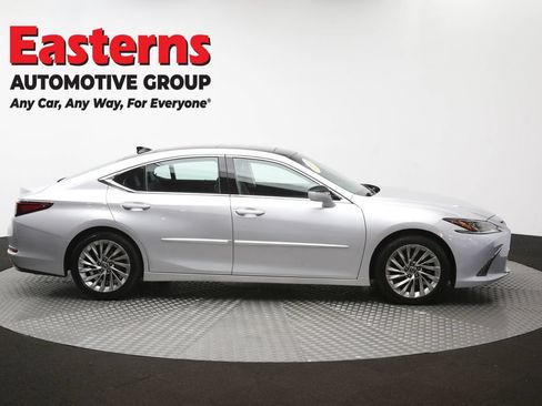 Used 2019 Lexus ES 350 Ultra Luxury w/ Accessory Package FWD image 48