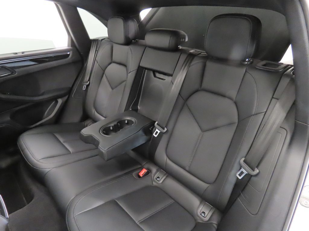 Used 2021 Porsche Macan S AWD/4WD image 44