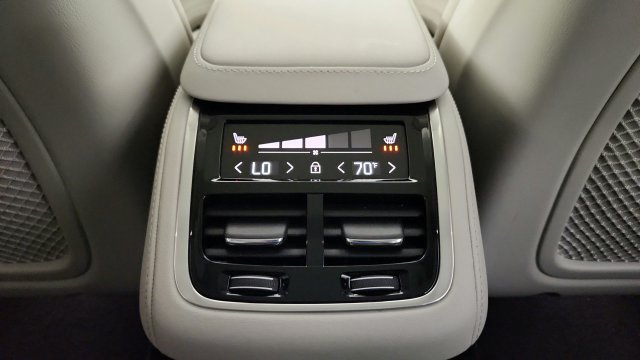Certified 2026 Volvo XC90 B6 Ultra w/ Protection Package AWD/4WD image 33