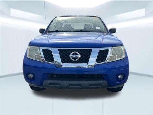 Used 2014 Nissan Frontier SV w/ SV Value Truck Package RWD image 2