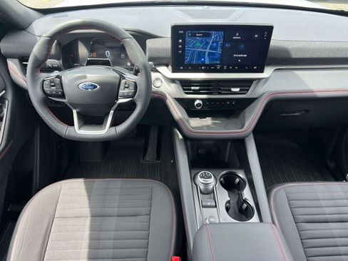 Used 2026 Ford Explorer ST-Line w/ ST-Line Street Pack AWD/4WD image 17
