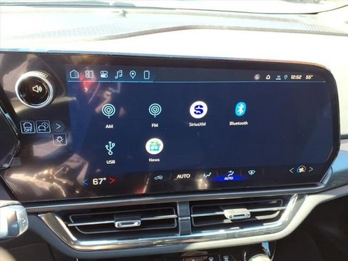 New 2026 Chevrolet Equinox EV LT image 18