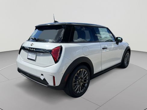 New 2026 MINI Cooper 2-Door Hardtop FWD image 5