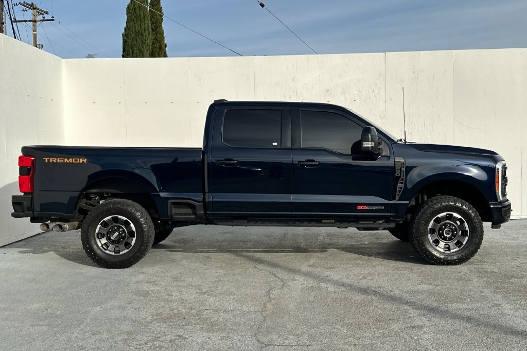 Used 2023 Ford F250 Lariat w/ Lariat Ultimate Package AWD/4WD image 2