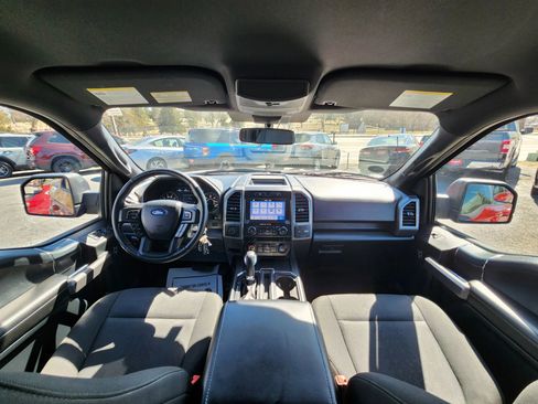 Used 2019 Ford F150 XLT w/ Equipment Group 302A Luxury AWD/4WD image 9