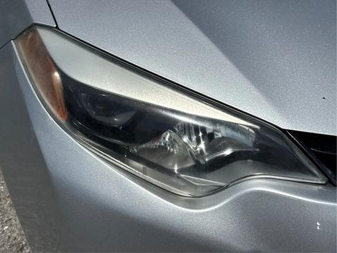 Used 2015 Toyota Corolla LE FWD image 9