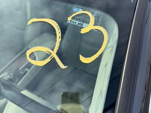 Used 2017 Volvo S90 T6 Inscription w/ Vision Package image 30