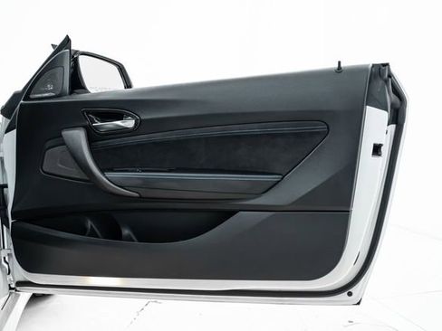 Used 2018 BMW M2 image 25