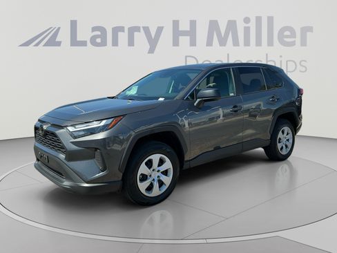 Used 2025 Toyota RAV4 LE AWD/4WD image 1