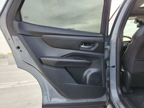 Used 2024 Nissan Ariya FWD image 32