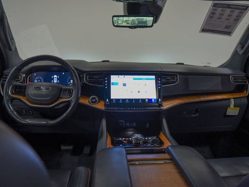 Used 2022 Jeep Grand Wagoneer Series II w/ Convenience Group III image 36