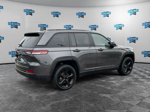 Certified 2023 Jeep Grand Cherokee Altitude image 6