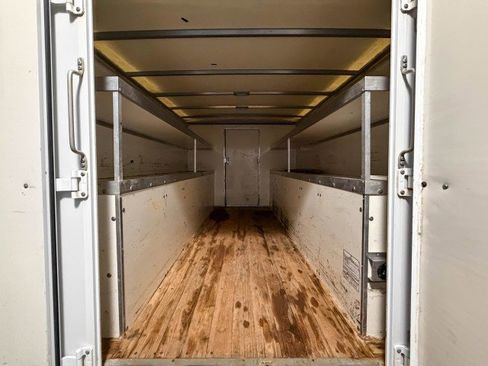 Used 2017 Chevrolet Express 3500 image 11